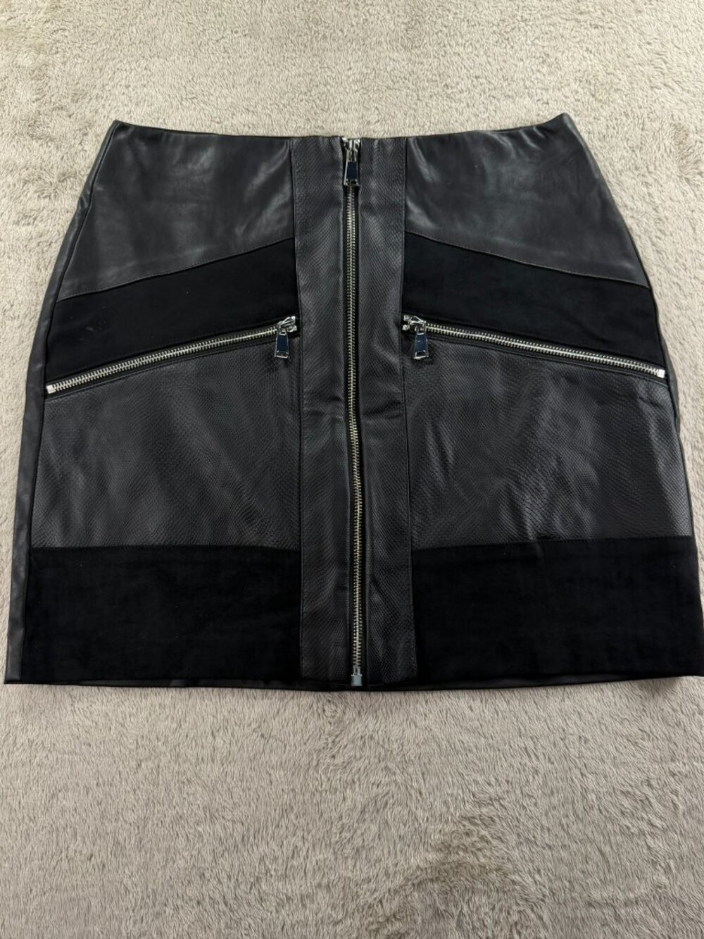 Bar III black mixed-media mini skirt, Size M
